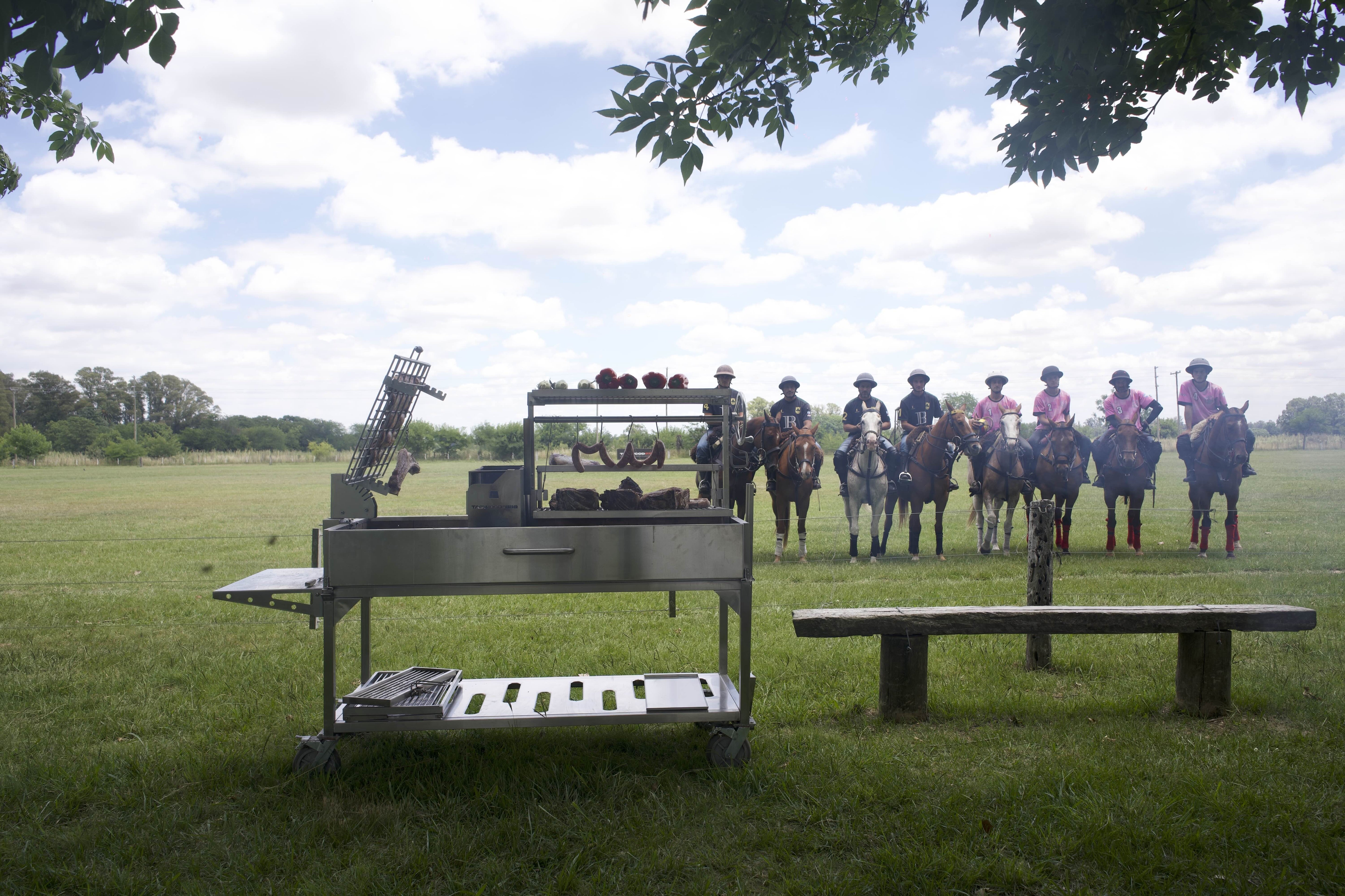 Tagwood Premium XL Stainless Steel Charcoal Grill – BBQ26SS (2,600 Sq. In.)