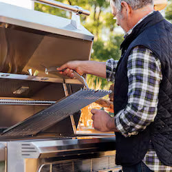 American Made Grills Muscle 54-Inch Freestanding Hybrid Grill – Natural Gas (MUSFS54-NG).