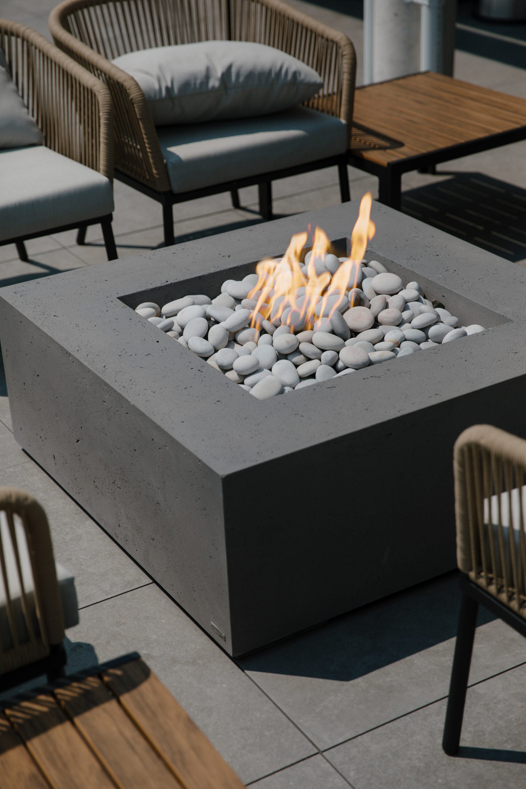 HPC FIRE Alea Lightweight Concrete Fire Pit – Modern Outdoor Luxury by HPC Fire– Crafted by Dekko