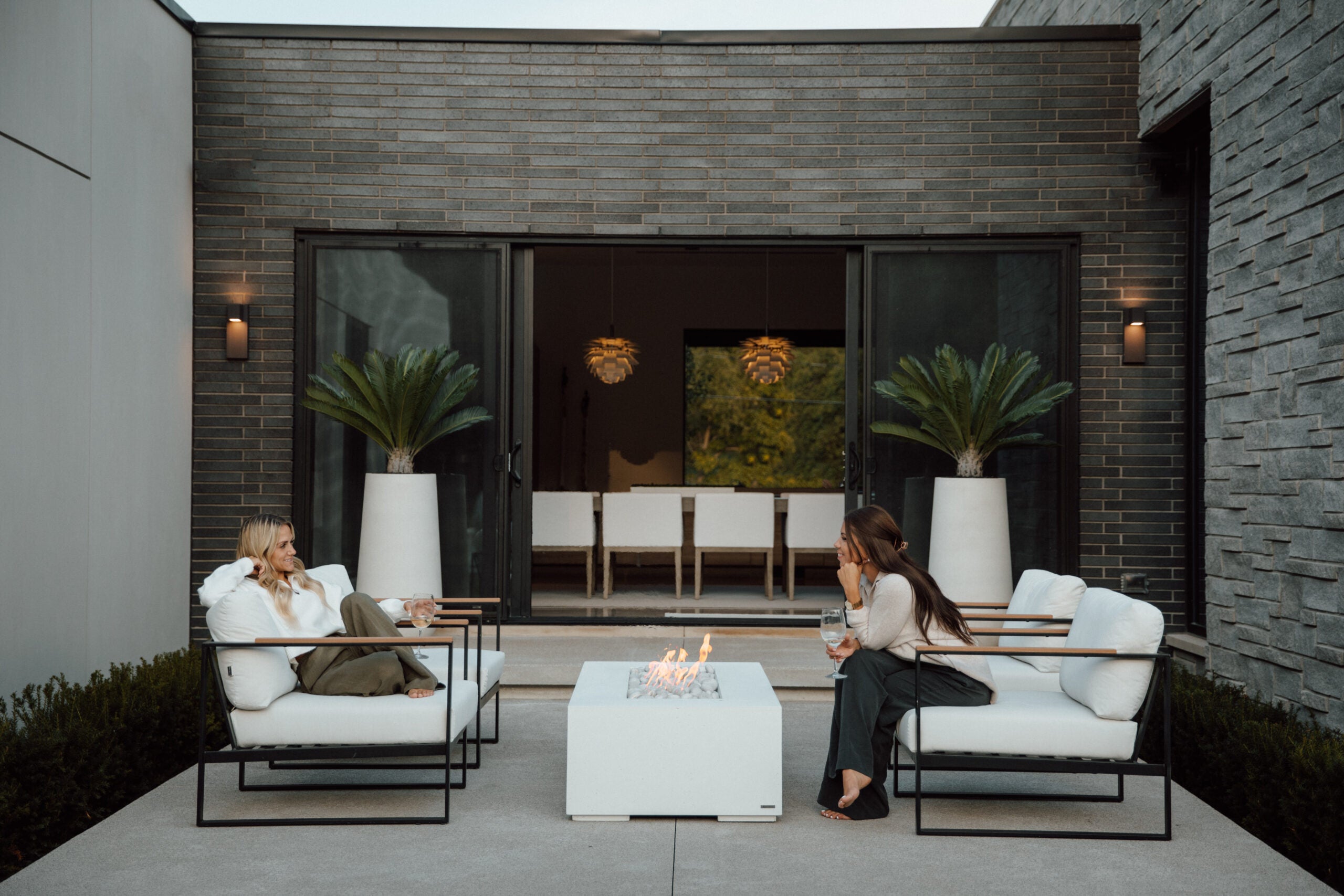 HPC FIRE Alea Lightweight Concrete Fire Pit – Modern Outdoor Luxury by HPC Fire– Crafted by Dekko