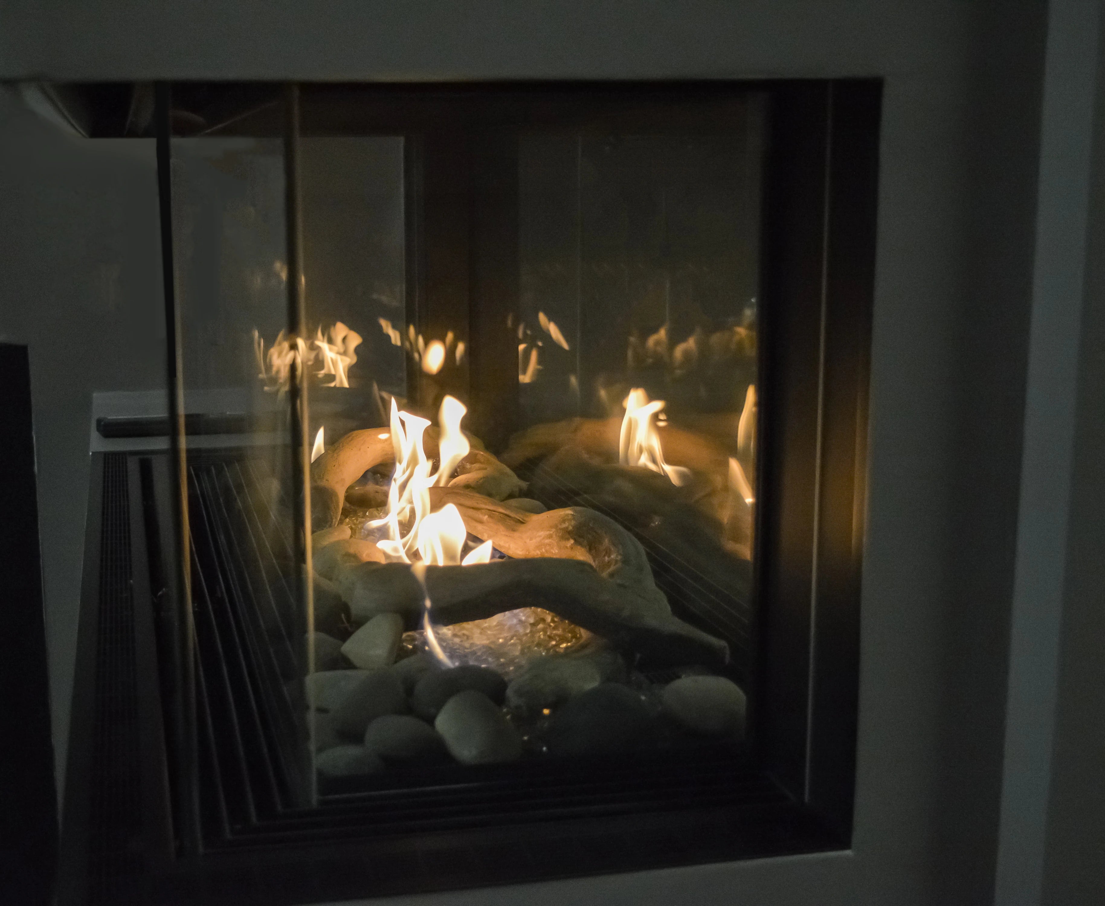Sierra Flame Lyon – 4 Sided See Through Gas Fireplace