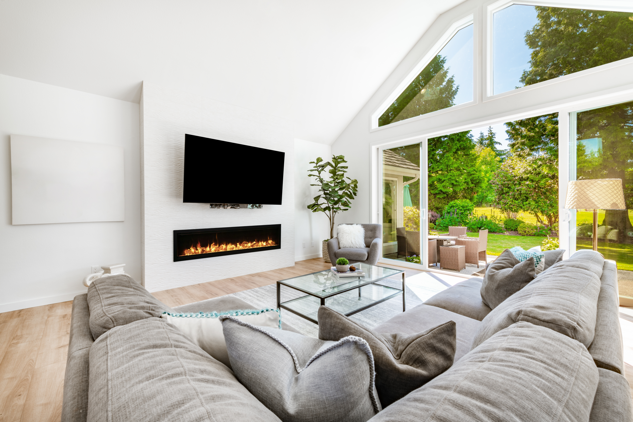 Amantii Symmetry BESPOKE Electric Fireplace – Built-in with log and glass and black steel surround