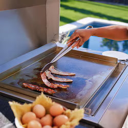 Blaze LTE+ 30-Inch Built-In Propane Gas Griddle with Lift-Assist Hood – BLZ-GRIDDLE-LTE3-LP